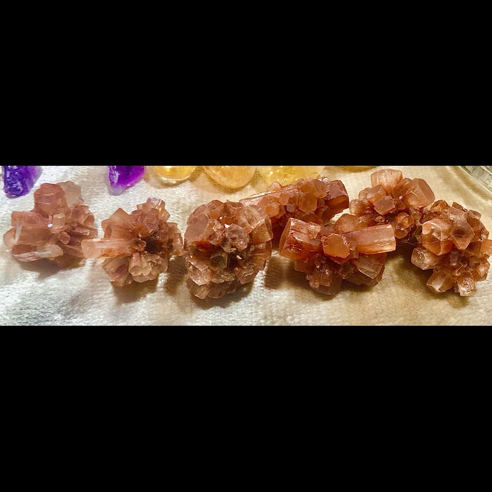 2x Mini Star Aragonite Clusters, Super Charged - Picture 9 of 9